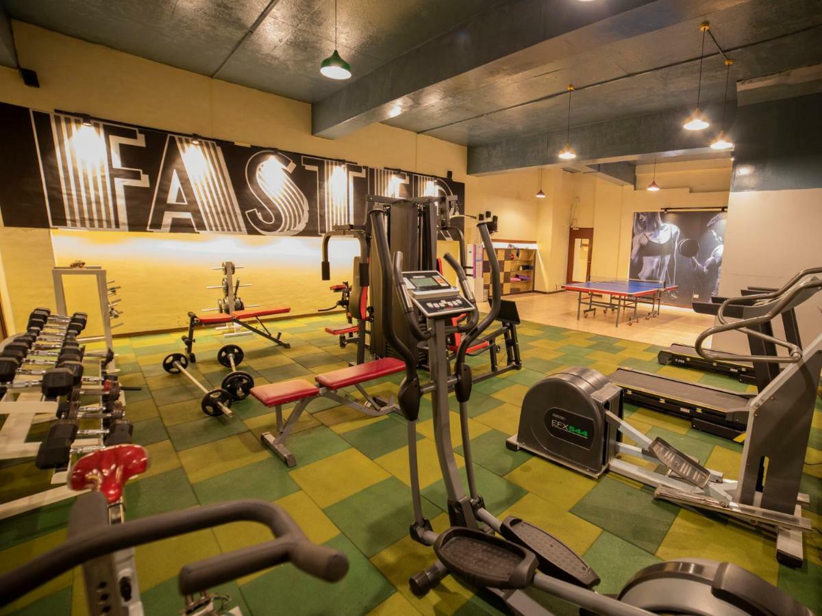 The Orchid Hotel Hinjewadi Pune Eksteriør billede FAST Gym